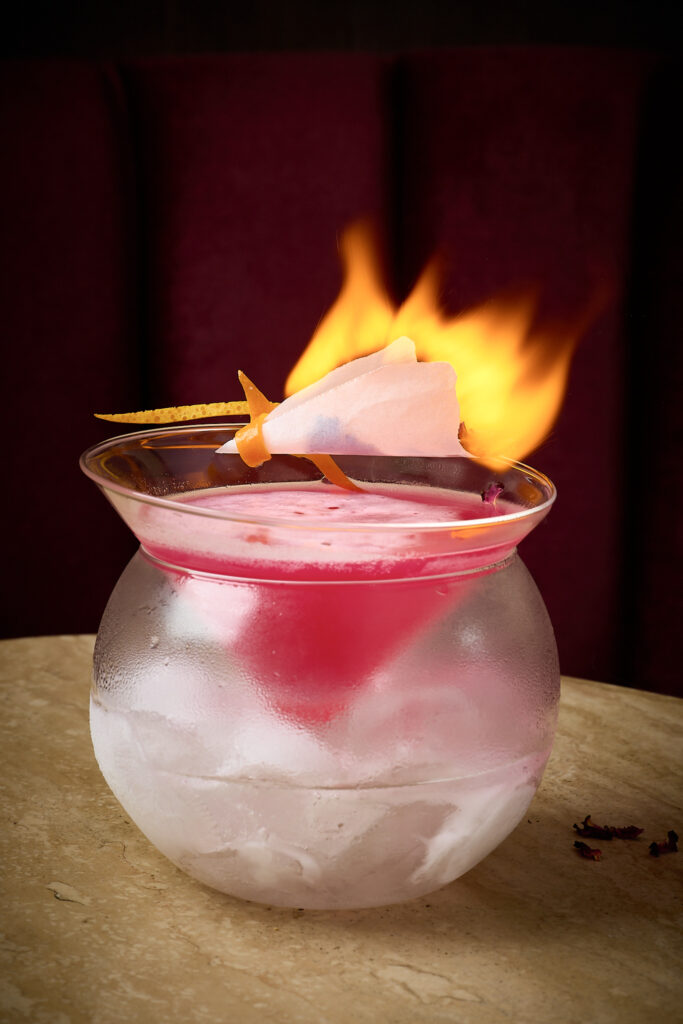 Rosa Del Sol Cocktail Bar in Bangkok
